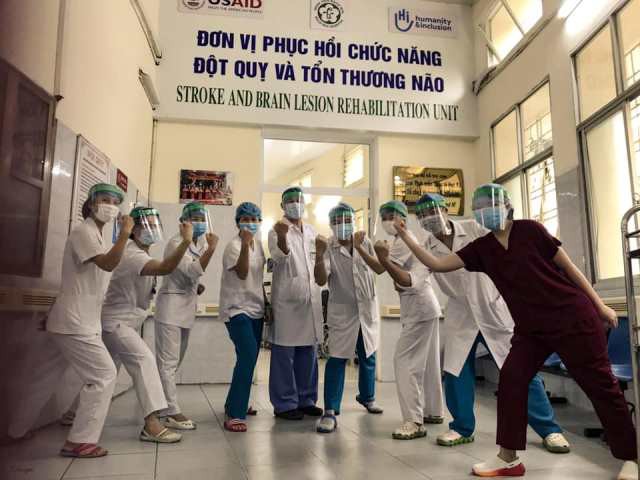 GS.TS Nguyễn Quang Tuấn - Giám đốc Bệnh viện Bạch Mai khẳng định, chúng tôi không hề nao núng, vẫn bền tâm, vững chí để quyết chiến quyết thắng đại dịch COVID-19.