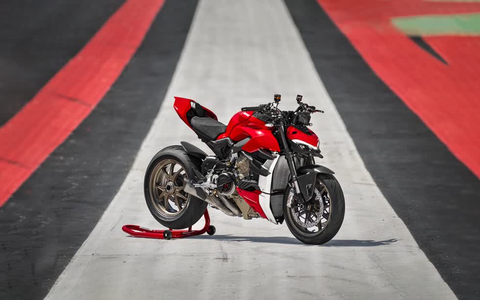 Ducati Streetfighter V4.