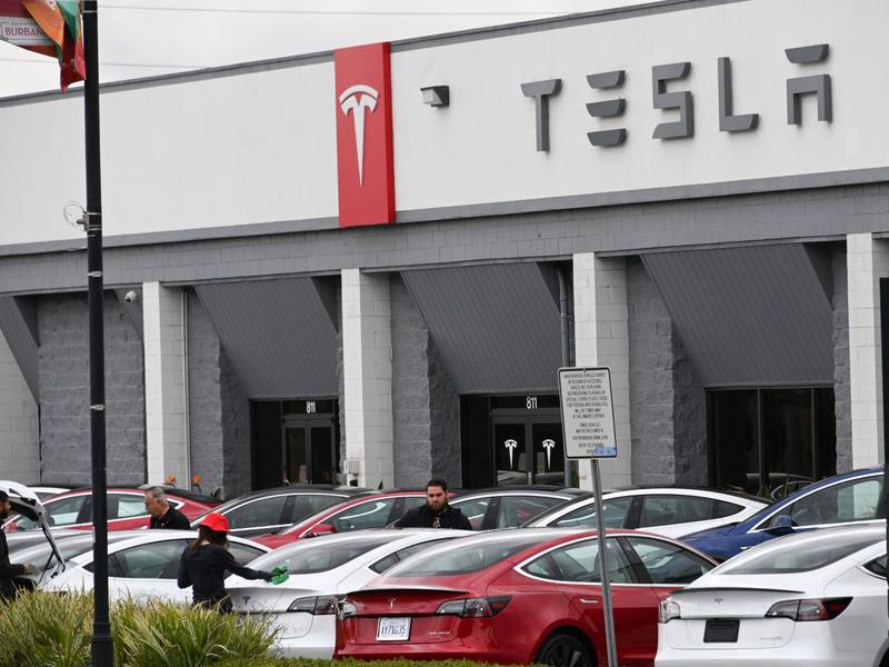 Hãng xe Tesla chính thức góp mặt trong chỉ số S&P 500. Ảnh: News Break.