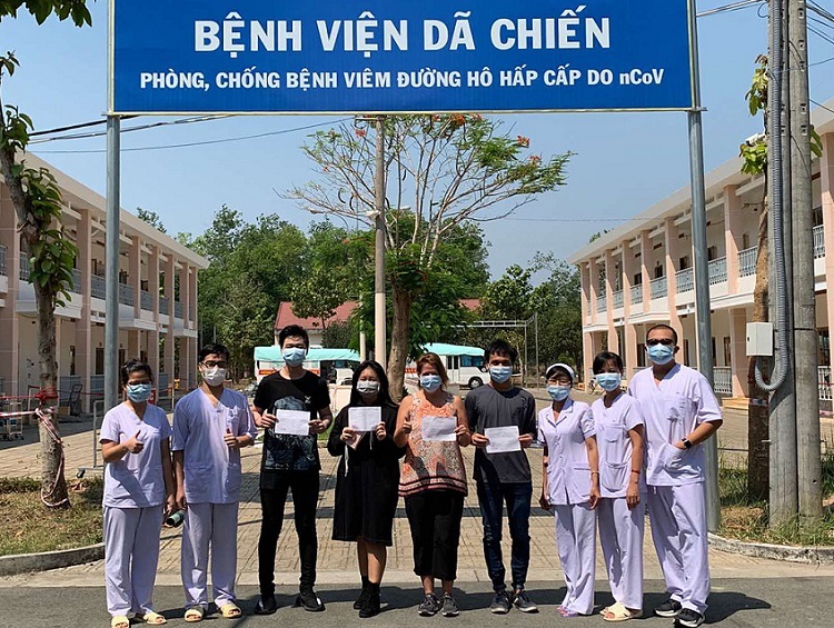  3 bệnh nhân tái nhiễm với COVID-19 tiếp tục điều trị tại Bệnh viện Dã chiến Củ Chi. Ảnh: Vietnamnet.