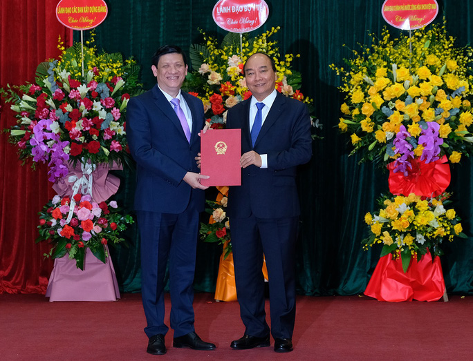  Thủ tướng Nguyễn Xuân Phúc giao nhiệm vụ cho tân Bộ trưởng và ngành y tế.