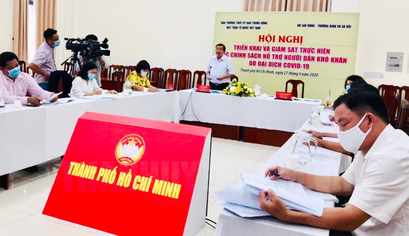 Chiều 27/4, Ủy ban Trung ương MTTQ Việt Nam phối hợp Bộ Lao động, Thương binh và Xã hội tổ chức hội nghị trực tuyến triển khai và giám sát thực hiện chính sách hỗ trợ người dân gặp khó khăn do đại dịch COVID-19.