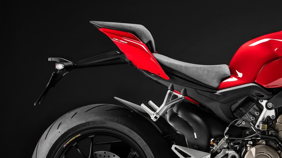 Đánh giá mới nhất về mẫu Ducati Streetfighter V2