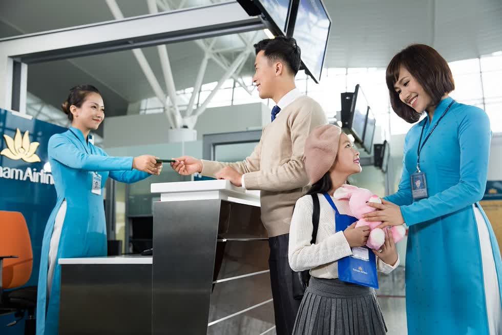 Vietnam Airlines và Vinpearl tặng 5.000 kỳ nghỉ tri ân lực lượng y tế tuyến đầu