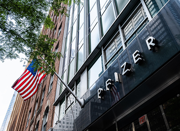 Trụ sở Hãng dược Pfizer tại New York, Mỹ. Ảnh: AFP