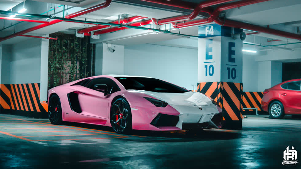 Chiếc Lamborghini Aventador LP700-4 chính hãng duy nhất tại Việt Nam 'thay áo' mới