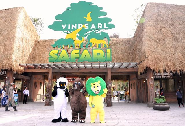 Vinpearl Safari Phú Quốc là một sản phẩm khu du lịch sinh thái của Vingroup.