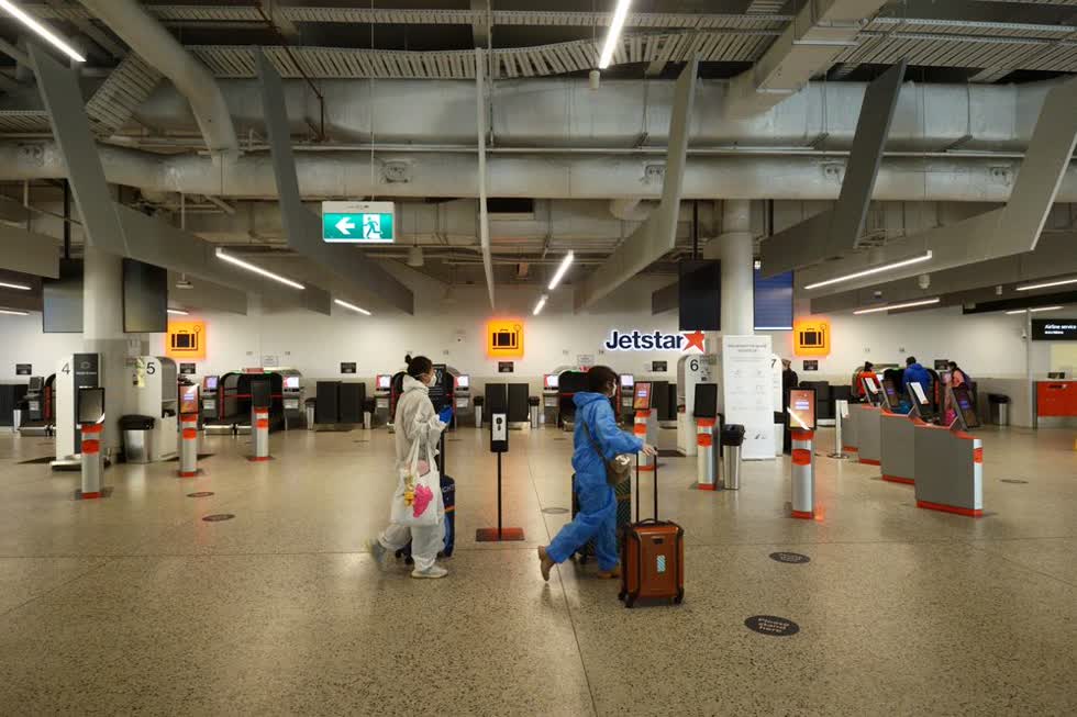 Một khu vực làm thủ tục tại Sân bay Melbourne vào tháng 9 gần như trống vắng. Ảnh: Bloomberg