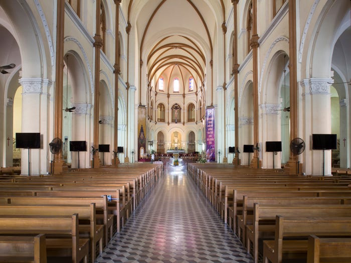Nhà thờ Đức Bà Sài Gòn, 1 trong 19 thánh đường đẹp nhất thế giới