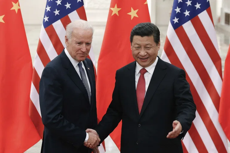 Chủ tịch Trung Quốc Tập Cận Bình (bên phải) và tân Tổng thống Mỹ Joe Biden, có lịch sử làm việc cùng nhau, nhưng mối quan hệ Mỹ-Trung hiện đã rạn nứt nhiều hơn so với khi Biden là phó tổng thống dưới thời Barack Obama. Ảnh: Reuters