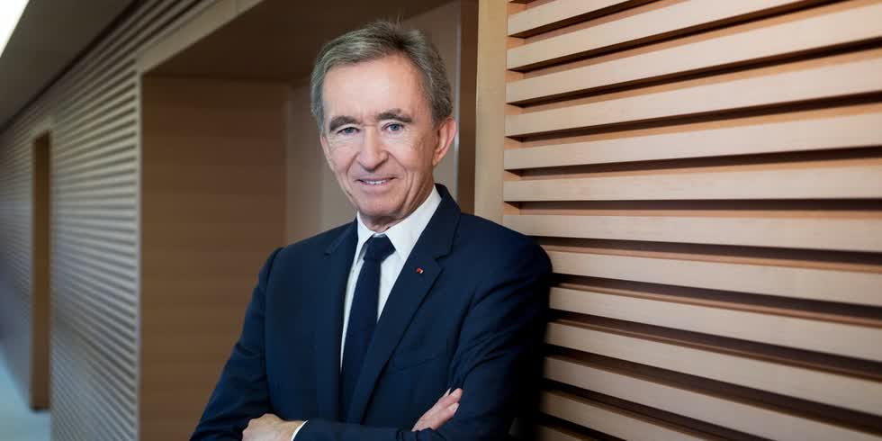Bernard Arnault, chủ tịch LVMH tại văn phòng của ông ở Paris. Ảnh: Magali Delporte