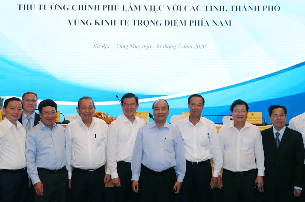 Thủ tướng Nguyễn Xuân Phúc, các Phó Thủ tướng cùng các đại biểu dự Hội nghị. - Ảnh: VGP