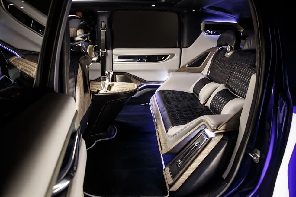 Siêu xe Aznom Palladium - Sedan gầm cao đầu tiên ra mắt với ngoại hình 'siêu dị'