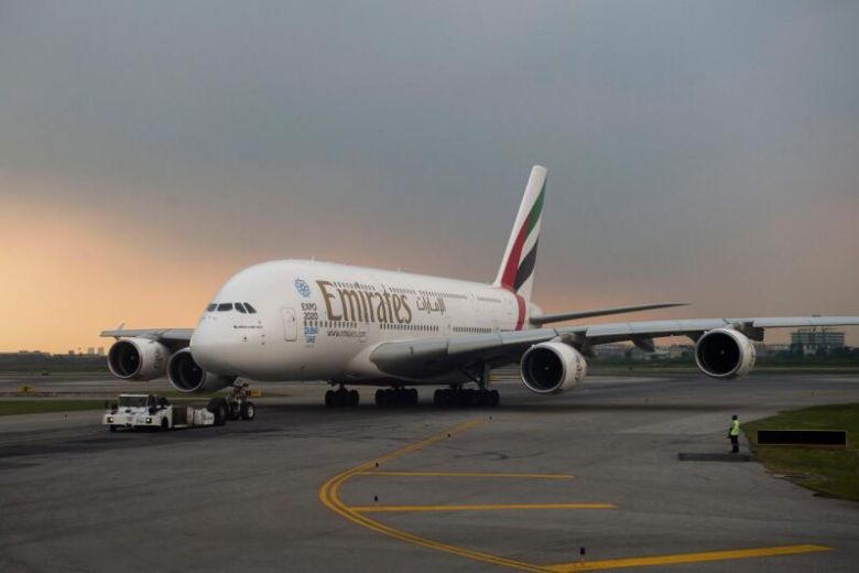 Hãng hàng không Emirates dự kiến cắt giảm 30.000 lao động do COVID-19