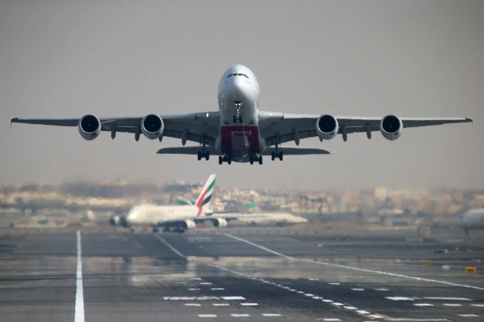 Hãng hàng không Emirates lần đầu tiên báo lỗ trong hơn 30 năm