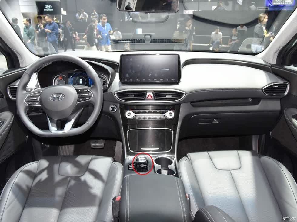 Nội thất bên trong Hyundai Santa Fe 2019 tại thị trường Trung Quốc.