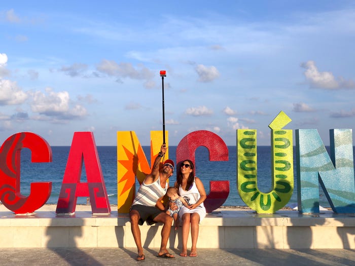 Thành phố Cancun, Mexico, thường là một điểm phổ biến với khách du lịch Mỹ. Ảnh: Reuters.