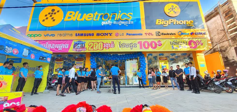 Cửa hàng bán điện thoại và điện máy của MWG đã vươn tới Campuchia. Ảnh: Trúc Nghinh Phong