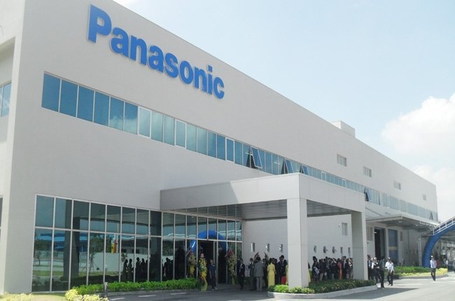 Ngày 21/5, Panasonic cho biết sẽ đóng cửa một nhà máy lớn bên ngoài thủ đô Bangkok, chuyểnvề hoạt động sản xuất tại Việt Nam để có được hiệu quả sản xuất tốt hơn.