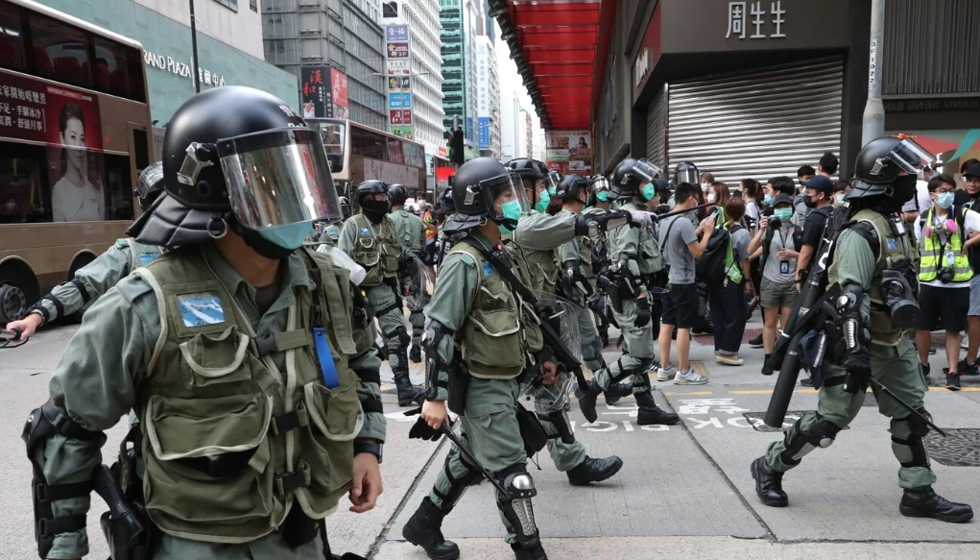   Người biểu tình đã xuống đường vào thứ Tư, một phần trong sự tức giận đối với luật an ninh quốc gia được đề xuất, mà một nguồn hợp pháp cao cấp khẳng định sẽ bắt nguồn từ hệ thống pháp lý của Hong Kong. Ảnh: SCMP  