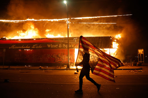 Làn sóng biểu tình lan rộng tại Mỹ.