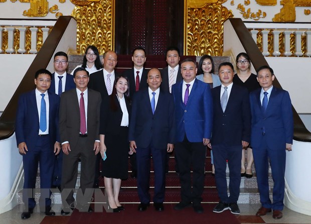 Thủ tướng Nguyễn Xuân Phúc và các đại biểu. Ảnh: VGP.