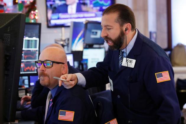 Dow Jones lội ngược dòng thành công sau thông báo của Fed 