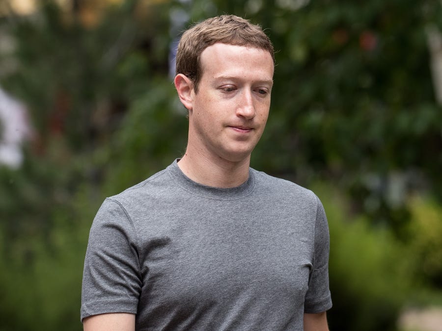 CEO Mark Zuckerberg vừa chứng kiến tài sản cá nhân bốc hơi 7,2 tỷ USD sau khi hàng trăm công ty tuyên bố ngừng mọi quảng cáo trên nền tảng mạng xã hội Facebook. Ảnh: Business Insider.