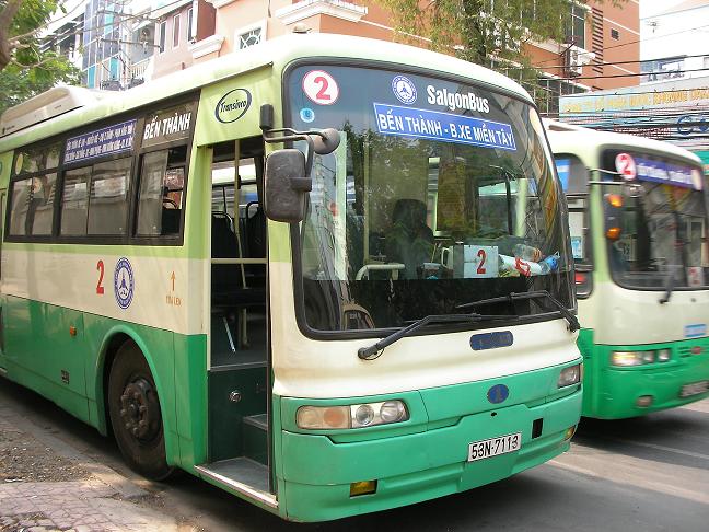 Hành khách đi xe buýt số 2 đi lại giữa Bến Thành và Bến xe Miền Tây có thể thay thế các tuyến xe buýt số 102 hoặc tuyến số 39.