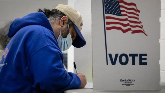 Người dân Mỹ vẫn còn tiếp tục đi bầu cử. Ảnh: AFP