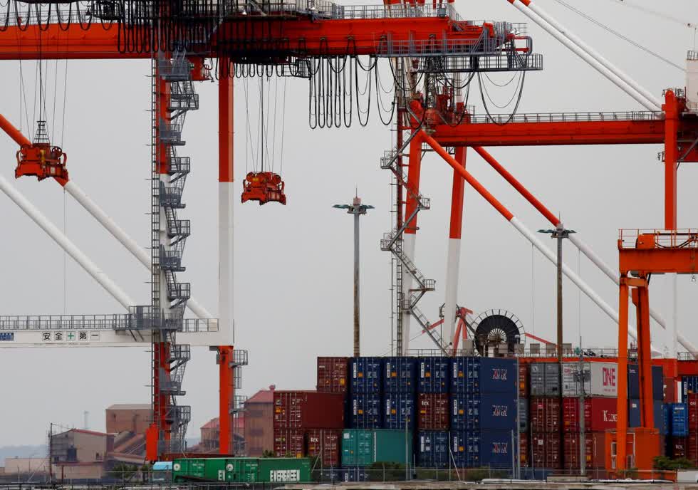 Container tại một cảng công nghiệp trong Khu công nghiệp Keihin ở Kawasaki, Nhật Bản ngày 12/9/2018. Ảnh: Reuters.