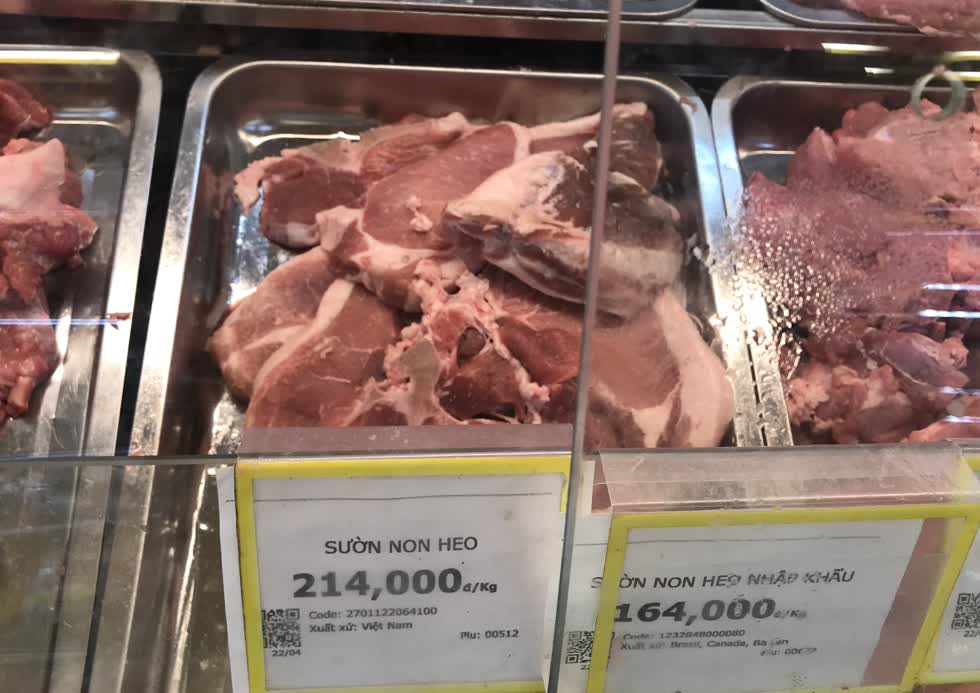 Người tiêu dùng nên mua thịt heo nhập khẩu ở siêu thị, cửa hàng uy tín có nguồn gốc rõ ràng. Ảnh: Internet