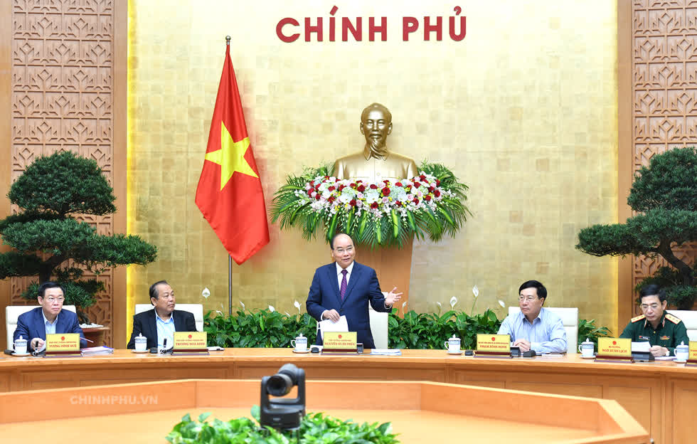 Thủ tướng Nguyễn Xuân Phúc chủ trì cuộc họp Chính phủ trước đó. Ảnh: Quốc Hội