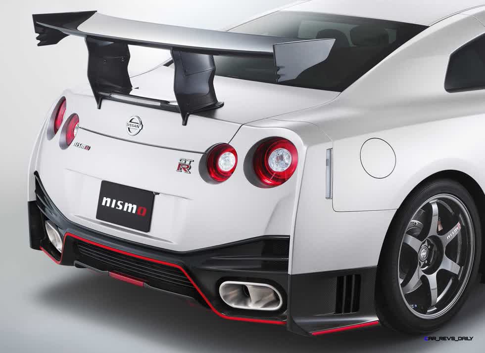 Ống xả titanium cho Nissan GT-R Nismo