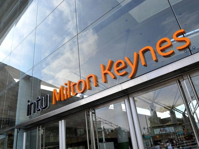 Tập đoàn Intu - chủ sở hữu các trung tâm mua sắm lớn gồm MetroCentre, Trafford Centre và Lakeside.