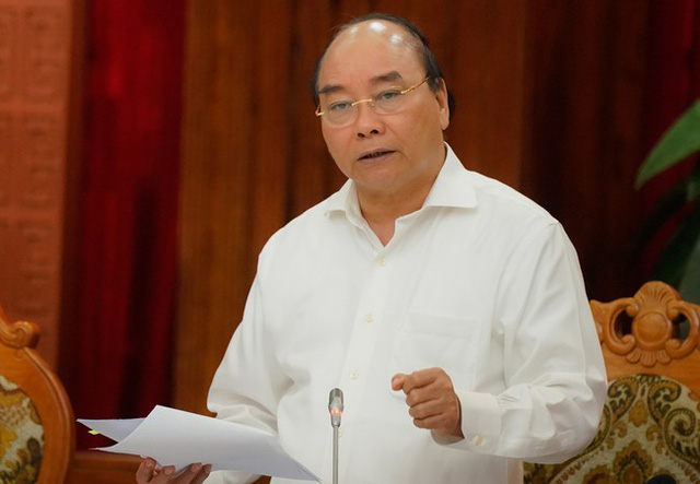   Thủ tướng Nguyễn Xuân Phúc phát biểu kết luận cuộc họp.   