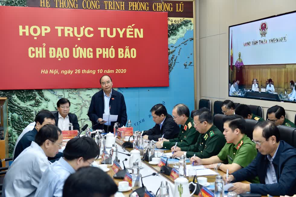   Thủ tướng Nguyễn Xuân Phúc phát biểu tại cuộc họp. Ảnh: VGP  