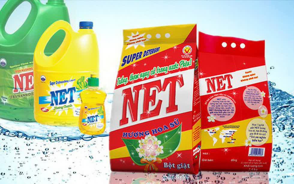 Ngoài bột giặt, NET còn có nước lau sàn, nước rửa chén và nhiều sản phẩm hoá chất gia dụng khác. Ảnh: NETCO