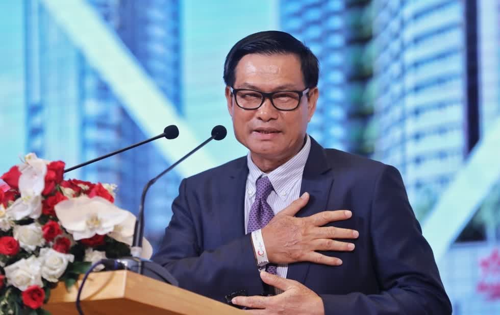 Ông Nguyễn Bá Dương nhận lỗi tại ĐHCĐ 2020 vì Coteccons kinh doanh sụt giảm và mâu thuẫn nội bộ. Ảnh: Quỳnh Trần