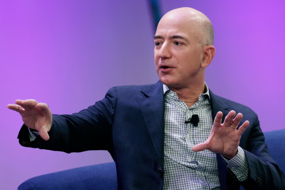 Jeffrey Preston Bezos được biết đến như là người sáng lập, CEO và Chủ tịch của công ty công nghệ đa quốc gia Amazon. Ảnh: Peter Foley.