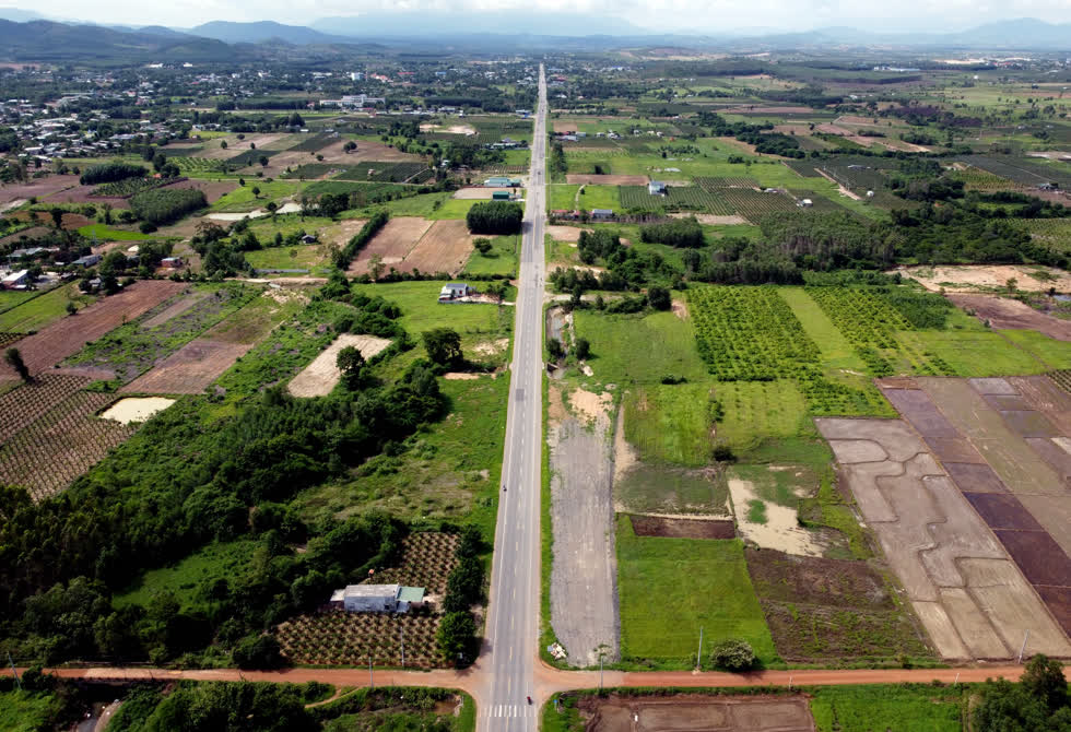 Dự án tuyến đường tránh Quốc lộ 55 (qua thị trấn Tân Nghĩa, huyện Hàm Tân) đã hoàn thành tháng 12/2014 và bàn giao cho đơn vị quản lý sử dụng ngày 7/12/2015. Tuyến này nối từ Quốc lộ 55 ra đến Quốc lộ 1A.