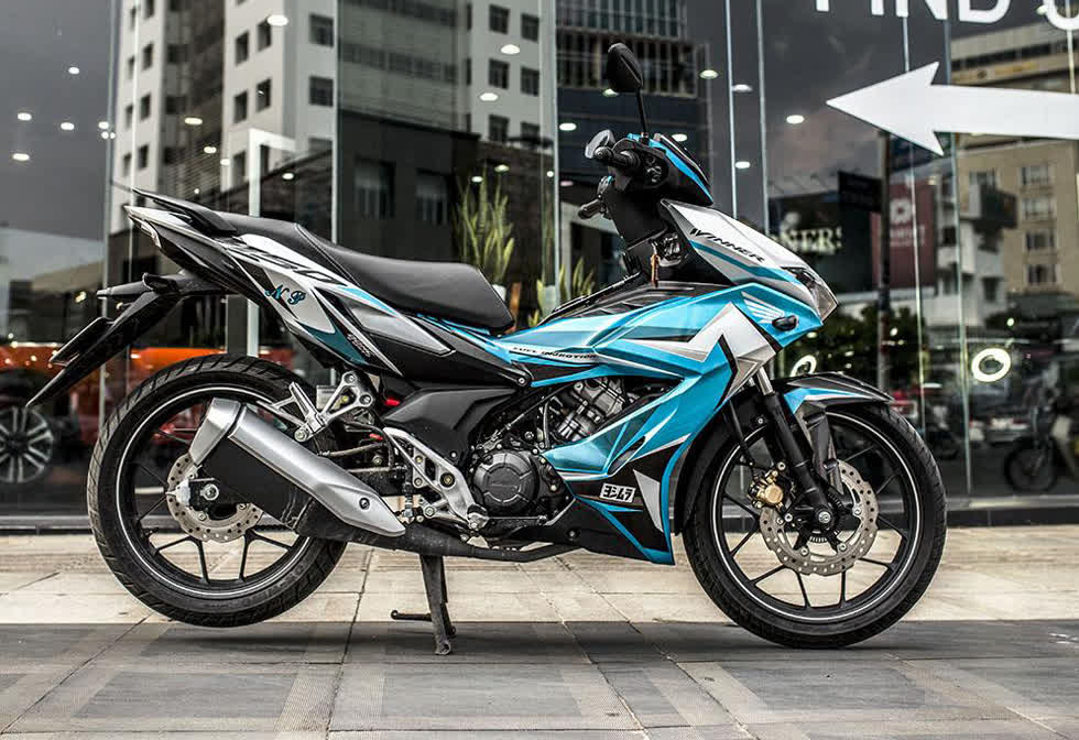 Giá xe máy Honda Winner X tháng 10/2020: Giảm mạnh đến 7 triệu đồng