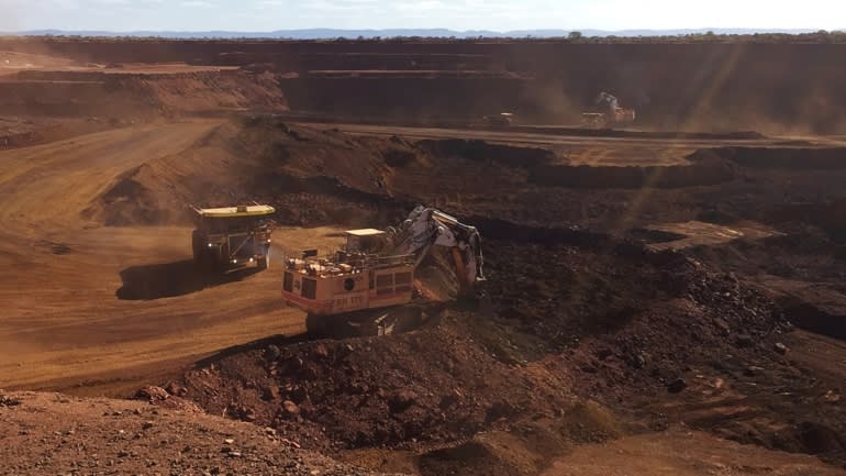   Quặng sắt tại Trung tâm Chichester của Australia được điều hành bởi Tập đoàn Fortescue Metals, một doanh nghiệp hưởng lợi lớn từ lượng thép mà Trung Quốc đang sản xuất. Ảnh: Reuters  