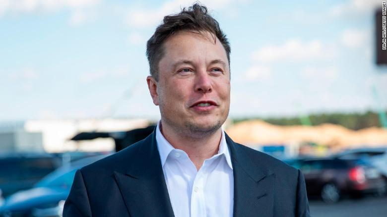 Elon Musk đang là người giàu thứ 3 thế giới. Ảnh: CNN