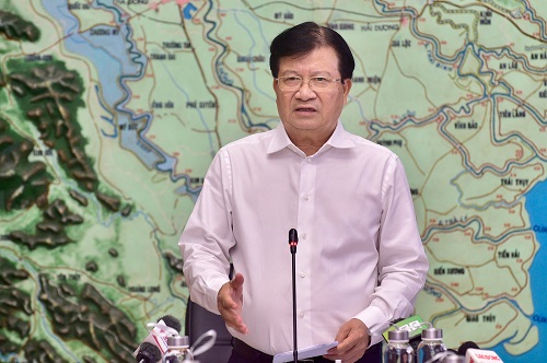 Phó Thủ tướng Trịnh Đình Dũng phát biểu tại cuộc họp. Ảnh: VGP