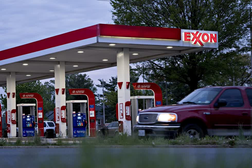 Exxon đã bị loại khỏi Dow Jones, kết thúc một nhiệm kỳ kéo dài từ năm 1928. Ảnh: Bloomberg