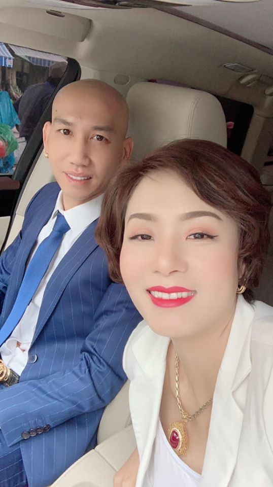 Phú Lê và vợ 