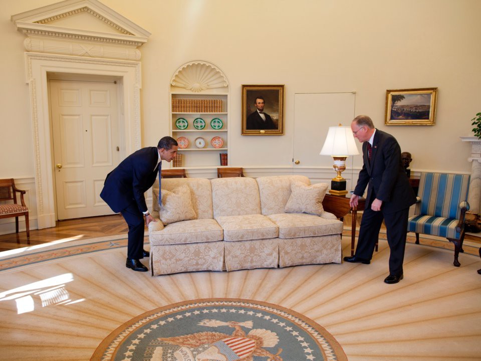 Cựu tổng thống Barrack Obama đã dùng tiền riêng để trang trí Nhà Trắng. Ảnh: Reuters
