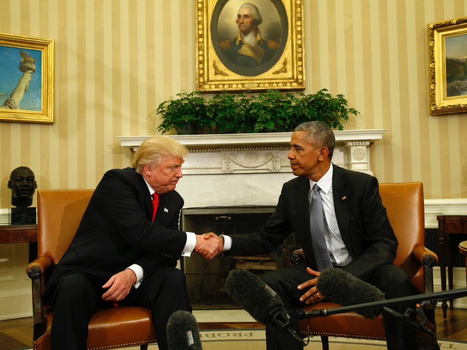  Ông Donald Trump gặp cựu Tổng thống Obama tại Nhà Trắng sau khi giành chiến thắng trong cuộc bầu cử tổng thống ngày 8/11/2016. Ảnh: Reuters