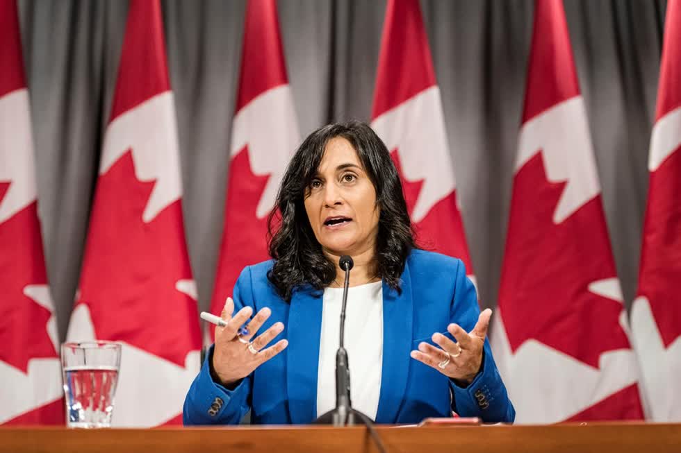 Bộ trưởng Bộ Dịch vụ và Mua sắm Công cộng Canada cho biết nước này muốn người dân được tiêm chủng hàng loạt. Ảnh: 650 KCOM
